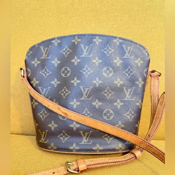 💎✨AUTHENTIC✨💎Louis Vuitton Drouot Shoulder bag - Picture 6 of 16